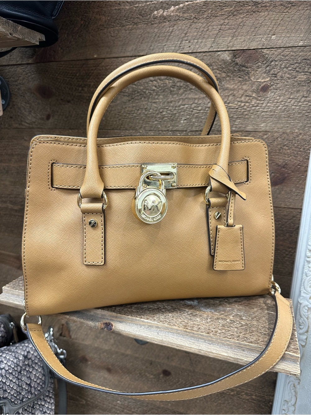 Michael Kors Hamilton East West Satchel Crossbody Bag Camel Saffiano Leather - Picture 2 of 11